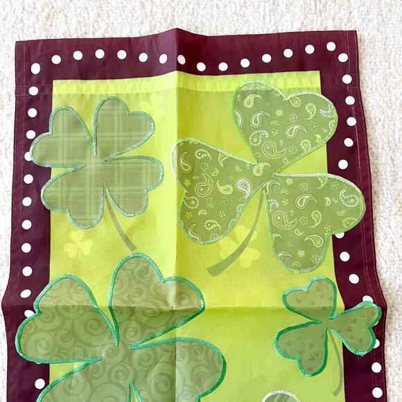 Small Garden Flag St Patricks Day Four Leaf Clover Green Lawn 18x12 Vintage - Picture 3 of 4